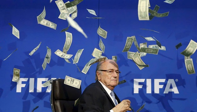 Vụ tham nhũng năm 2015 của FIFA gây ra nhiều tác động tiêu cực