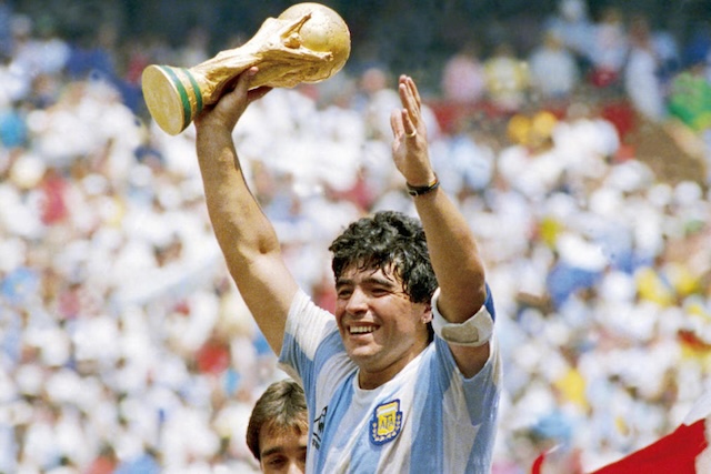 Ai là cầu thủ xuất sắc mọi thời đại? Maradona là một trong những cái tên không thể thiếu Ai là cầu thủ xuất sắc mọi thời đại? Maradona là một trong những cái tên không thể thiếu