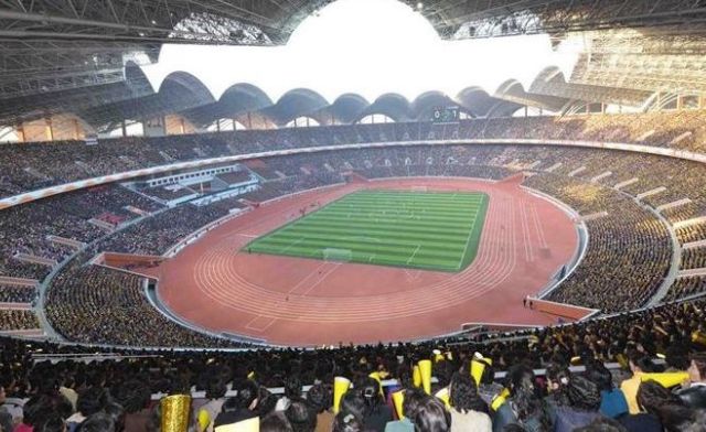 Rungrado 1st of May Stadium là sân vận động lớn nhất thế giới