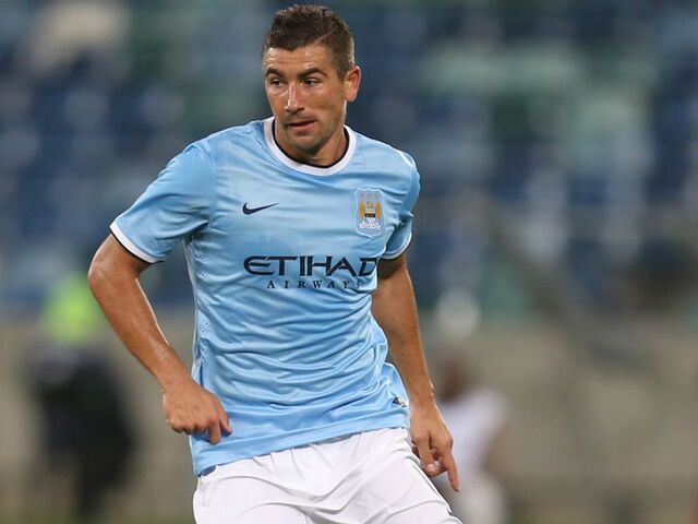 Aleksandar Kolarov - Chiếc chân trái đầy dũng mãnh Aleksandar Kolarov - Chiếc chân trái đầy dũng mãnh