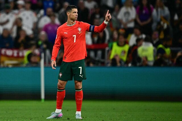 Cristiano Ronaldo với 22 lần ra sân tại các kỳ World Cup Cristiano Ronaldo với 22 lần ra sân tại các kỳ World Cup