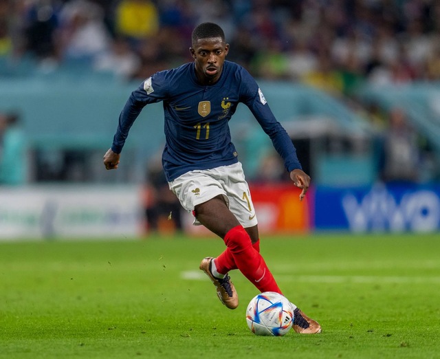 Dembele cũng ghi được dấu ấn lớn khi giành được giải thưởng Quả bóng vàng danh giá năm 2025 và giải Cầu thủ xuất sắc nhất FIFA Dembele cũng ghi được dấu ấn lớn khi giành được giải thưởng Quả bóng vàng danh giá năm 2025 và giải Cầu thủ xuất sắc nhất FIFA