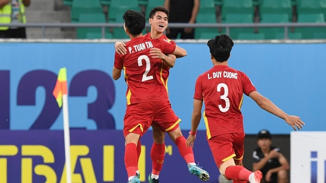 Theo dõi thống kê và các số liệu đối đầu Theo dõi thống kê và các số liệu đối đầu