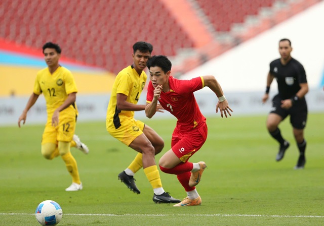 Đình Bắc là cái tên cầu thủ U23 Việt Nam được nhắc đến đầu tiên Đình Bắc là cái tên cầu thủ U23 Việt Nam được nhắc đến đầu tiên