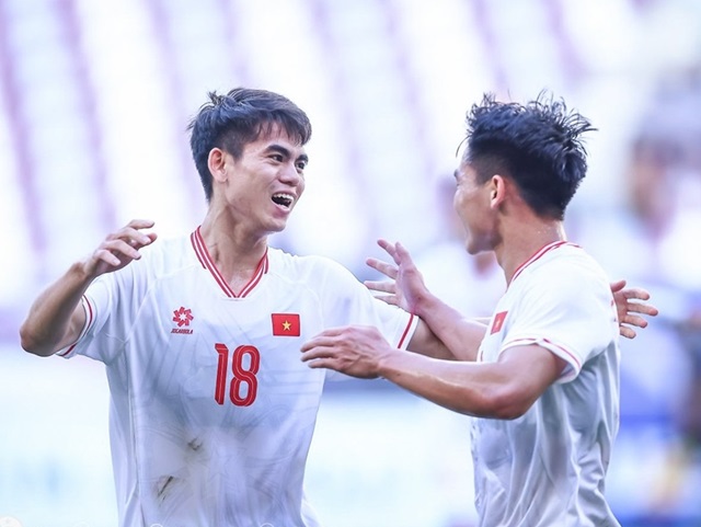 Văn Khang là một cái tên đang cháy hết mình cho nền thể thao nước nhà Văn Khang là một cái tên đang cháy hết mình cho nền thể thao nước nhà